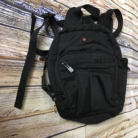 victorinox mini backpack